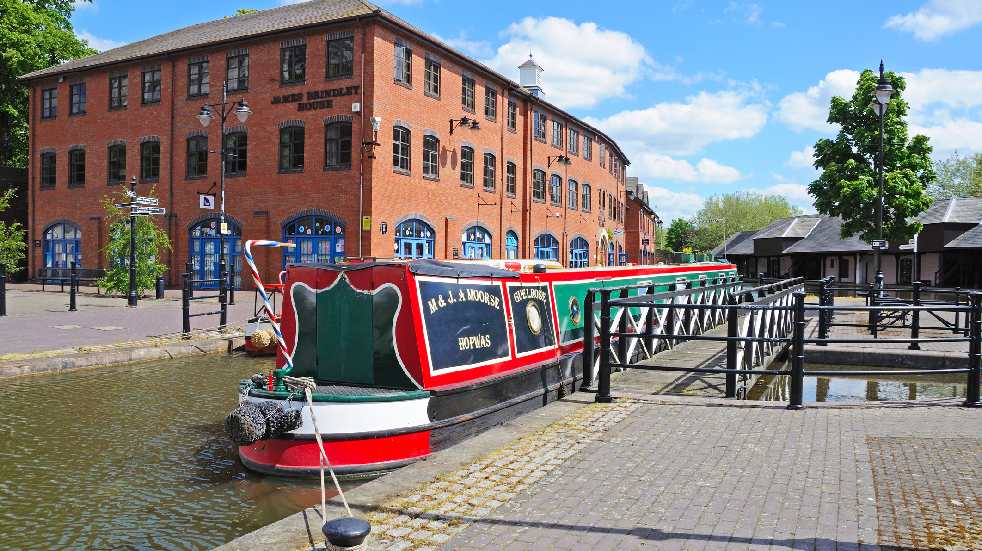 9 Coventry canal boats